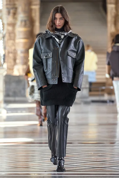 Look 12